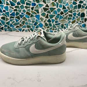 Nike Air Force 1 ‘07 LV8 Men’s Size 12